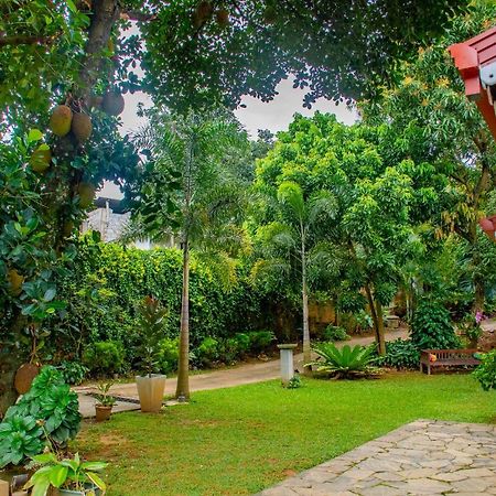 Homestay Garden Rest Канди Екстериор снимка