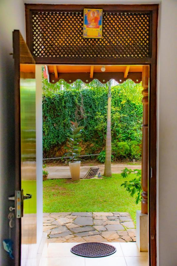 Homestay Garden Rest Канди Екстериор снимка