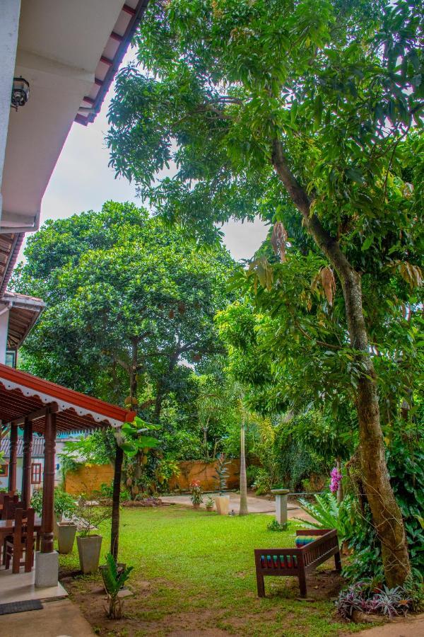 Homestay Garden Rest Канди Екстериор снимка